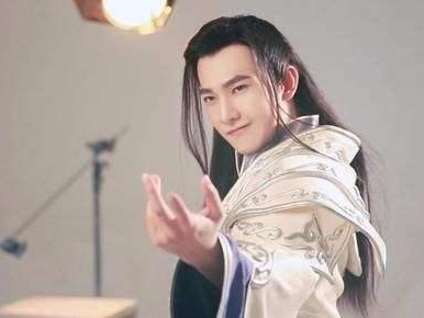 杨洋古风武侠打戏：重温江湖旧梦，再现侠骨柔情