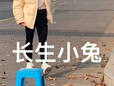 街头偶遇：马凡舒何洛洛化身外卖小哥，温馨瞬间引网友热议