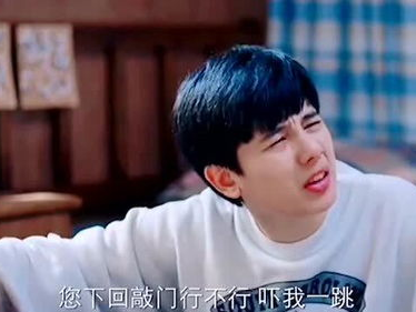 周一觉醒：灵魂与现实拉锯的晨曦时刻